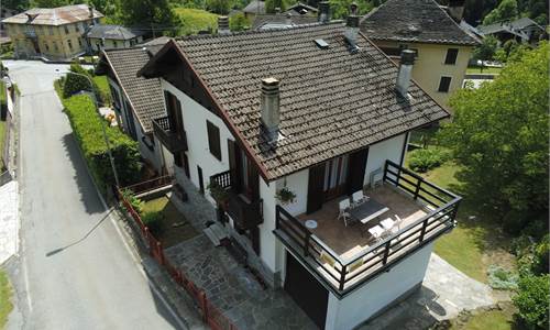 VILLA BIFAMIGLIARE IN VENDITA A VANZONE